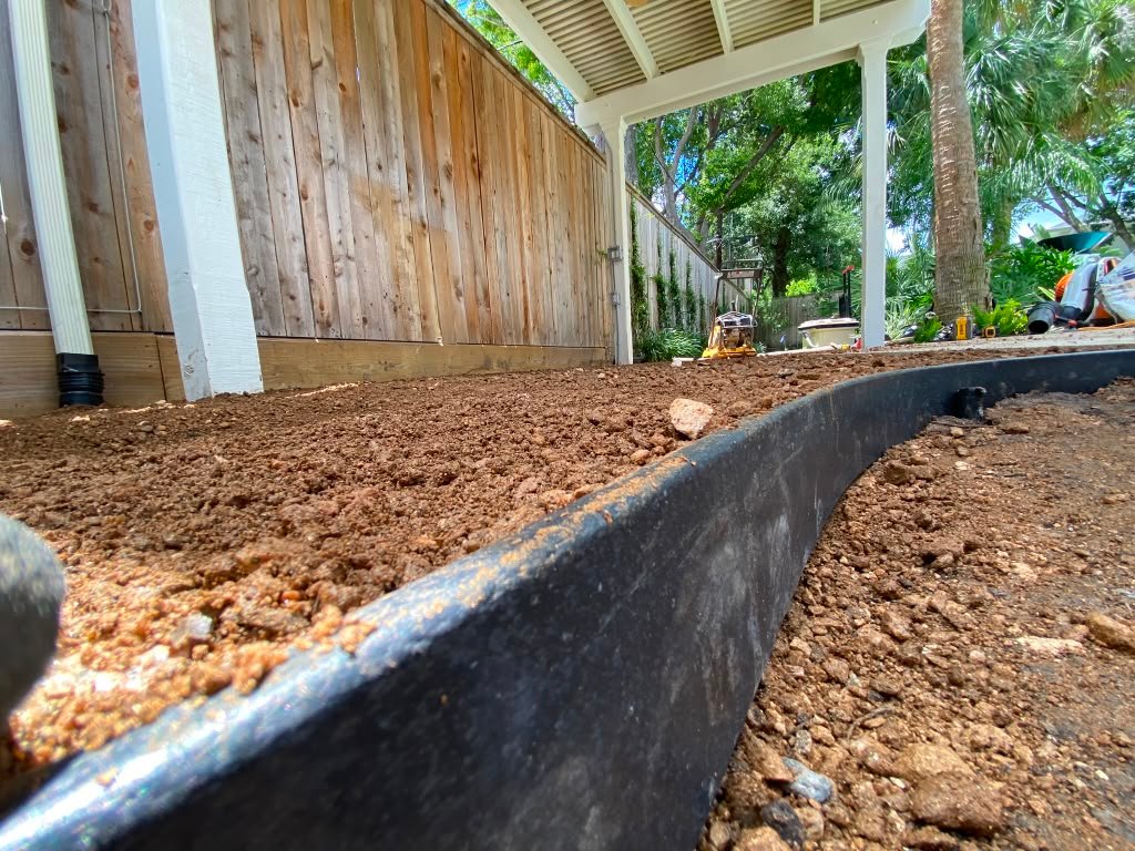 Residential synthetic lawn installation